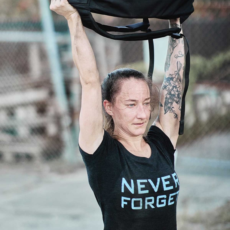 Black Women's Goruck Never Forget T-Shirt | SG-851940-KTQ